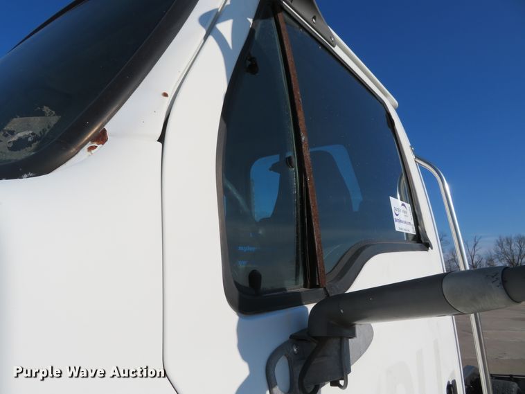 image for item DI3986 2007 Sterling A-Line  semi truck