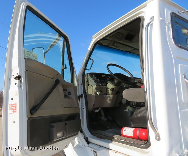 image for item DI3986 2007 Sterling A-Line  semi truck