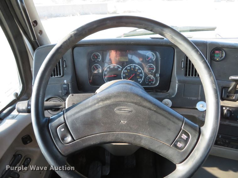 image for item DI3986 2007 Sterling A-Line  semi truck