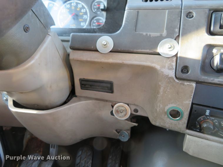 image for item DI3986 2007 Sterling A-Line  semi truck