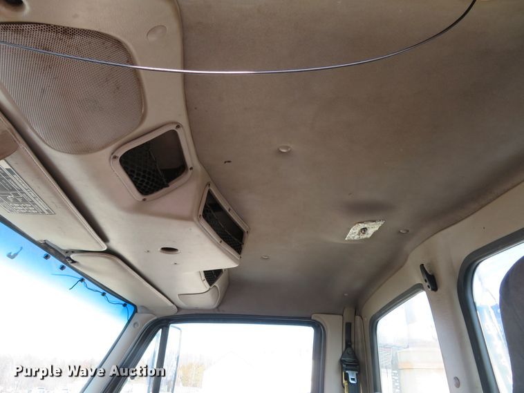 image for item DI3986 2007 Sterling A-Line  semi truck