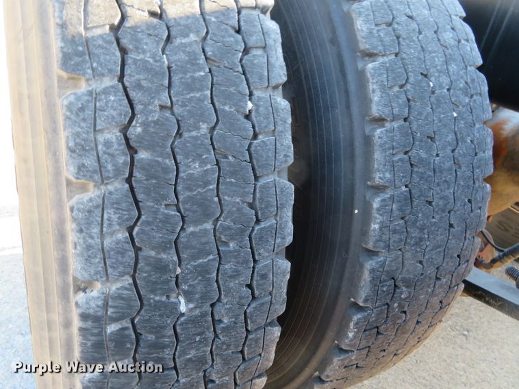 image for item DI3986 2007 Sterling A-Line  semi truck