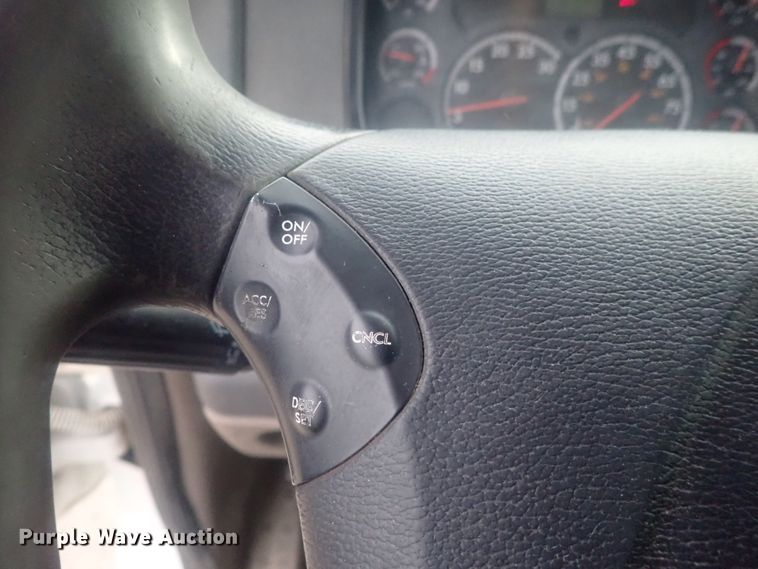 image for item DI7492 2011 Freightliner Cascadia  semi truck