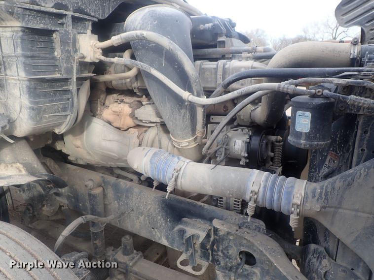 image for item DI7492 2011 Freightliner Cascadia  semi truck