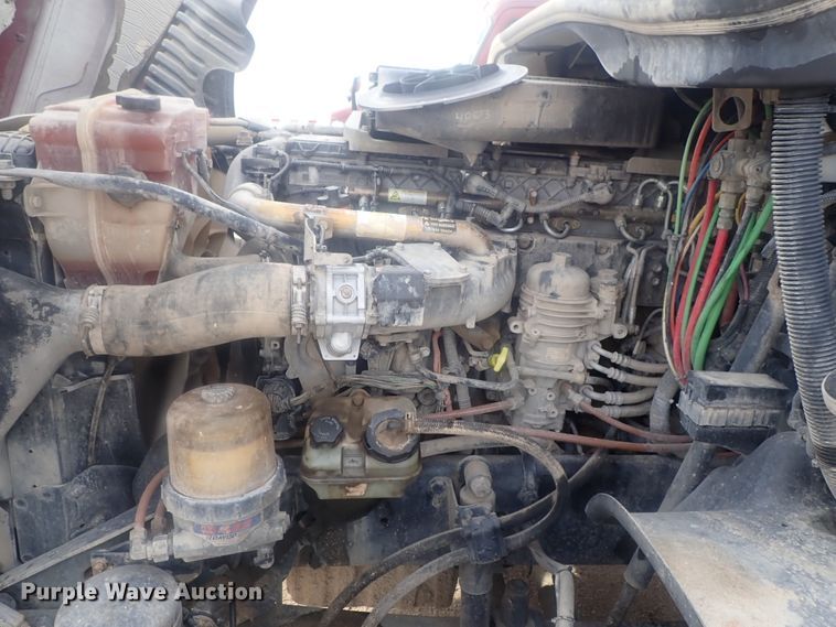 image for item DI7492 2011 Freightliner Cascadia  semi truck