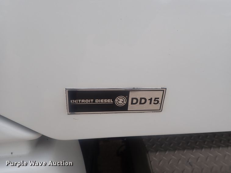 image for item DI7492 2011 Freightliner Cascadia  semi truck