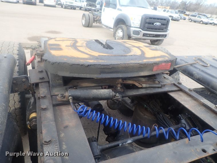 image for item DI7492 2011 Freightliner Cascadia  semi truck