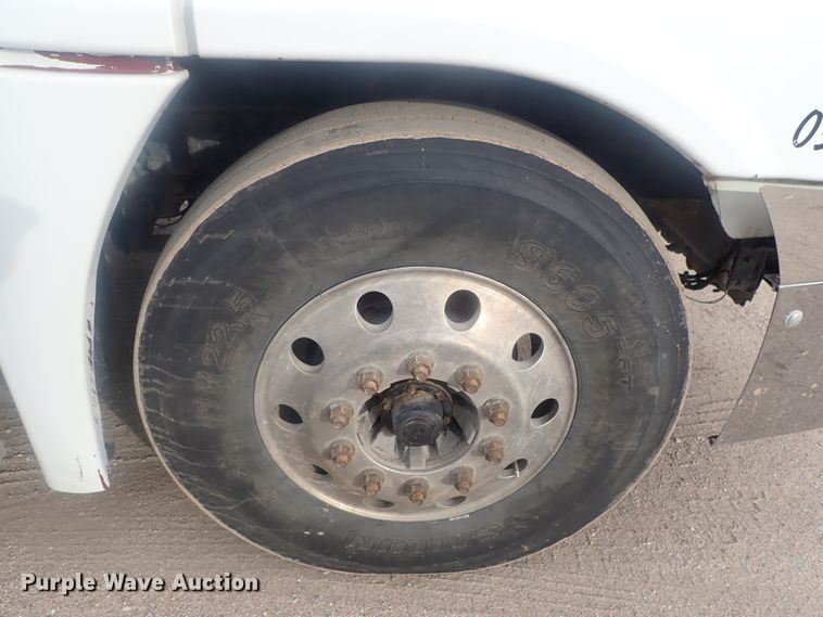 image for item DI7492 2011 Freightliner Cascadia  semi truck