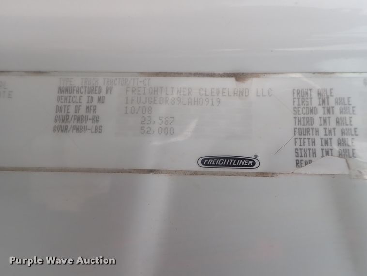 image for item DI7493 2009 Freightliner Cascadia  semi truck