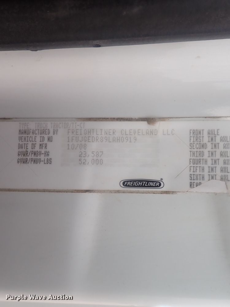 image for item DI7493 2009 Freightliner Cascadia  semi truck