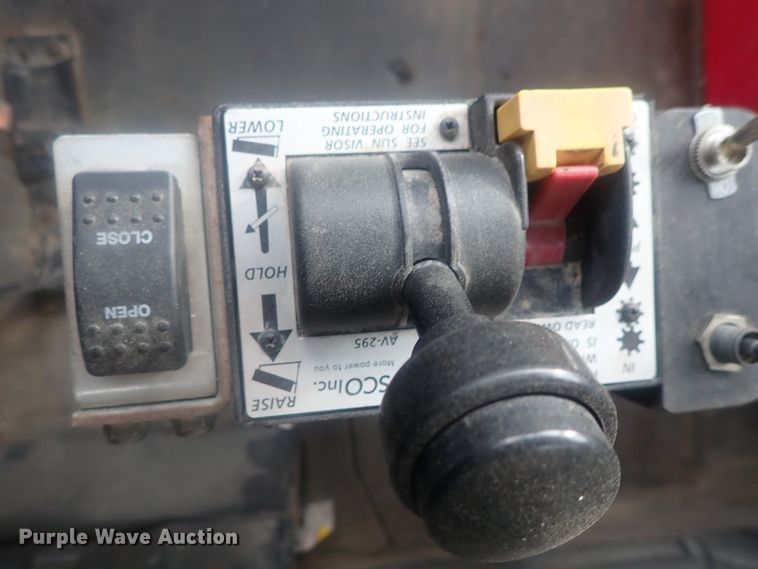 image for item DI7493 2009 Freightliner Cascadia  semi truck