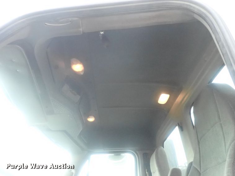 image for item DI7493 2009 Freightliner Cascadia  semi truck