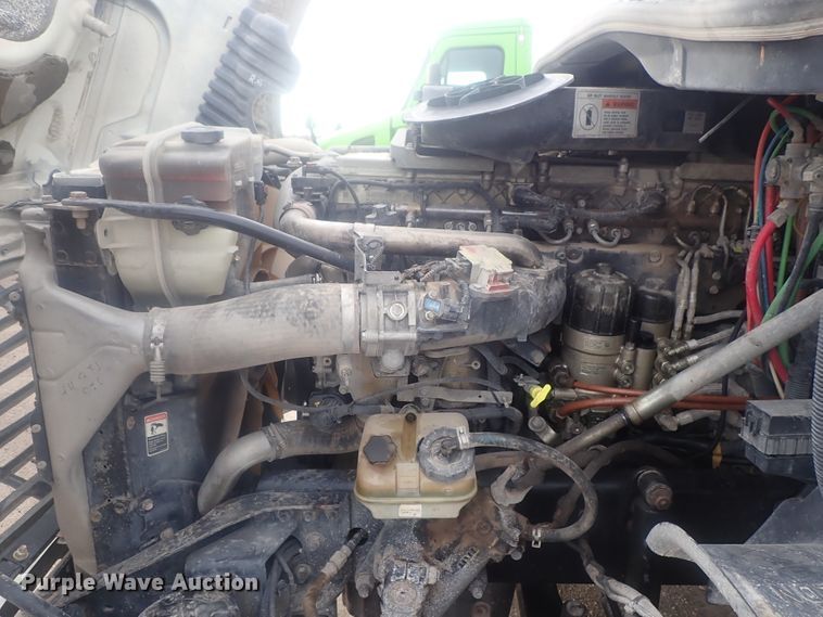 image for item DI7493 2009 Freightliner Cascadia  semi truck