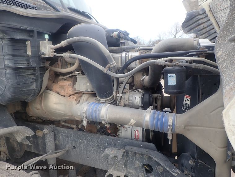 image for item DI7493 2009 Freightliner Cascadia  semi truck