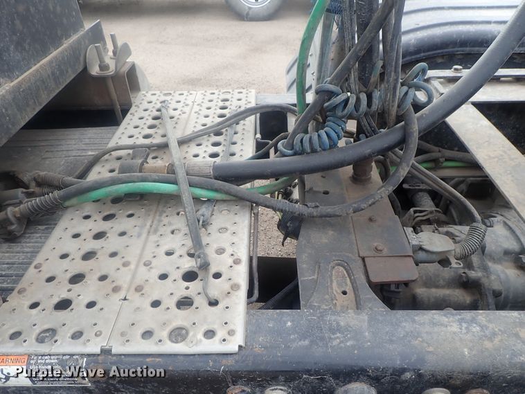 image for item DI7493 2009 Freightliner Cascadia  semi truck