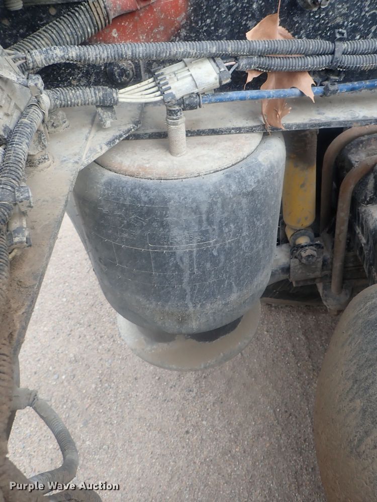 image for item DI7493 2009 Freightliner Cascadia  semi truck