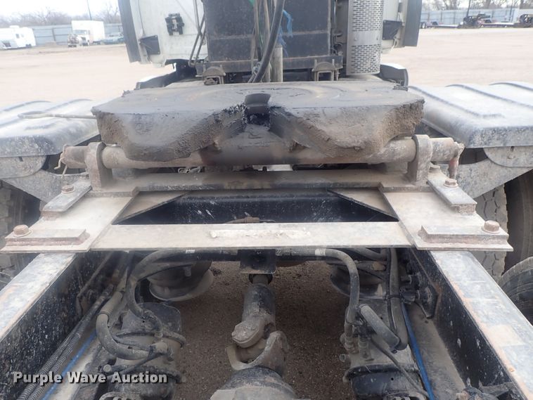 image for item DI7493 2009 Freightliner Cascadia  semi truck