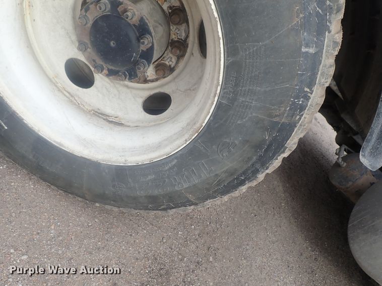 image for item DI7493 2009 Freightliner Cascadia  semi truck