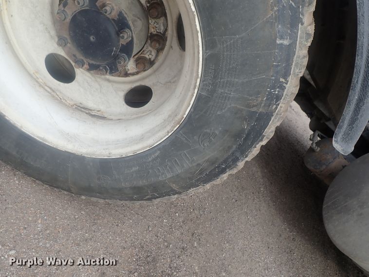 image for item DI7493 2009 Freightliner Cascadia  semi truck