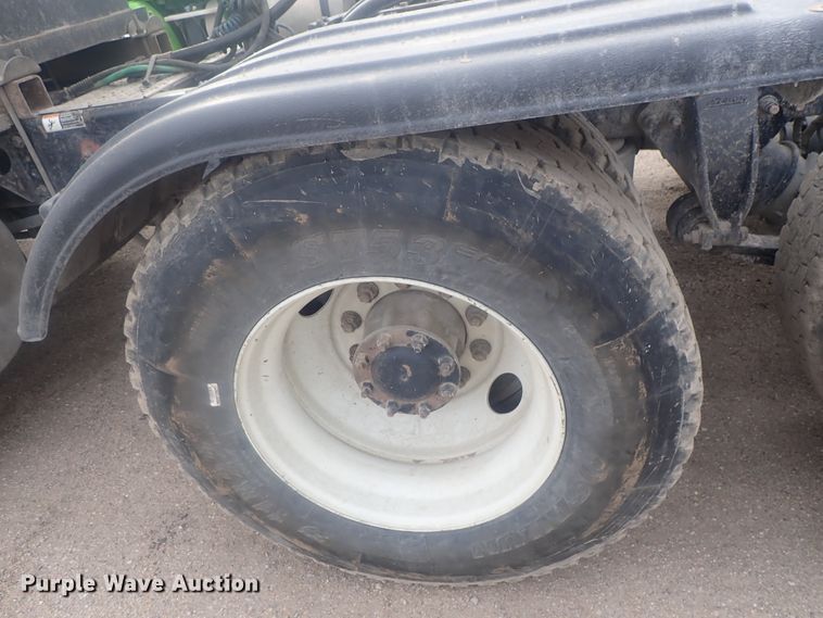 image for item DI7493 2009 Freightliner Cascadia  semi truck