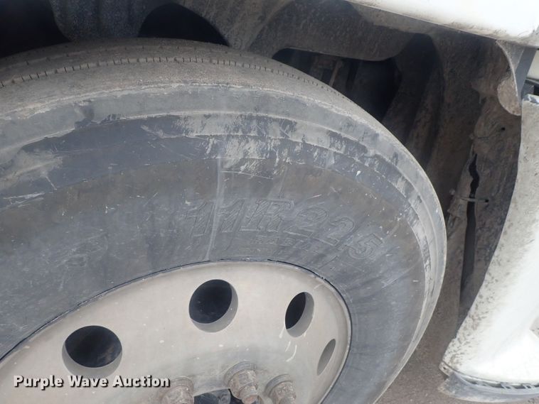 image for item DI7493 2009 Freightliner Cascadia  semi truck