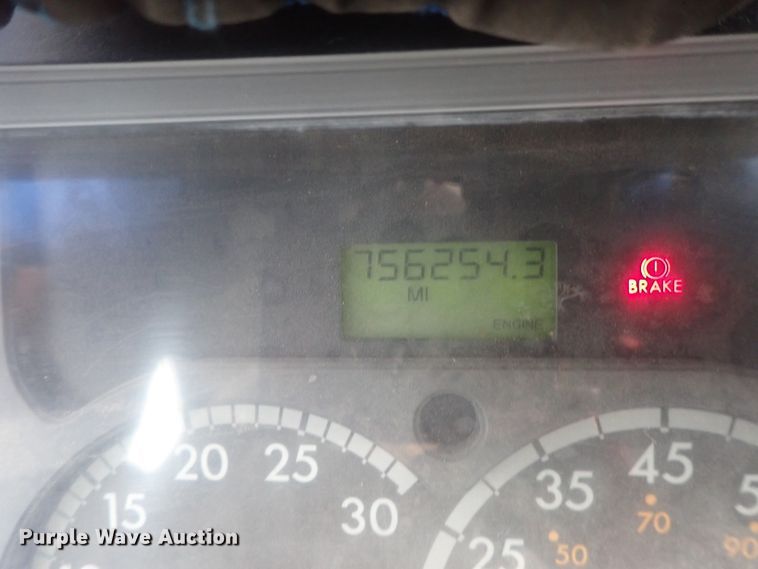 image for item DI7494 2010 Freightliner Cascadia  semi truck