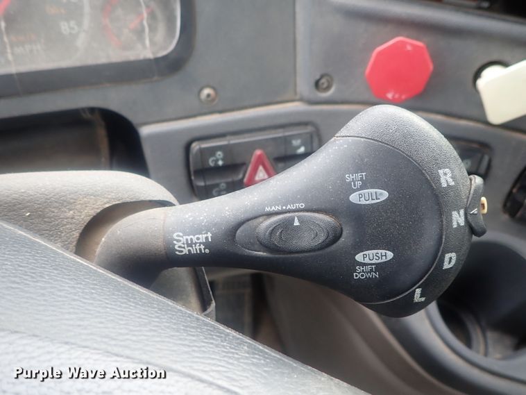 image for item DI7494 2010 Freightliner Cascadia  semi truck