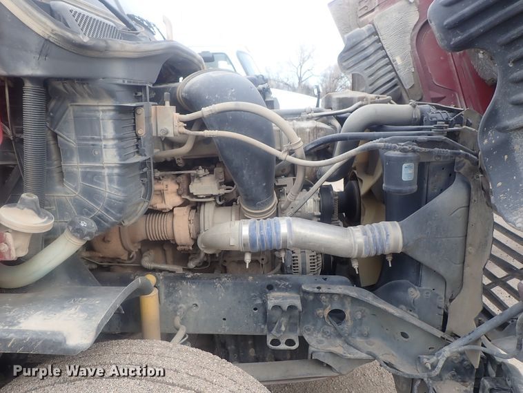 image for item DI7494 2010 Freightliner Cascadia  semi truck