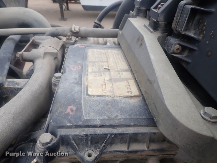 image for item DI7494 2010 Freightliner Cascadia  semi truck