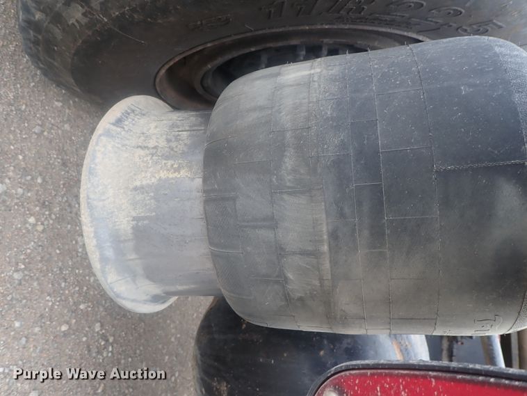 image for item DI7494 2010 Freightliner Cascadia  semi truck