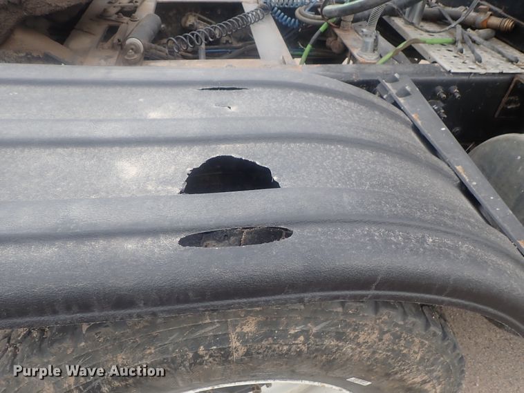 image for item DI7494 2010 Freightliner Cascadia  semi truck