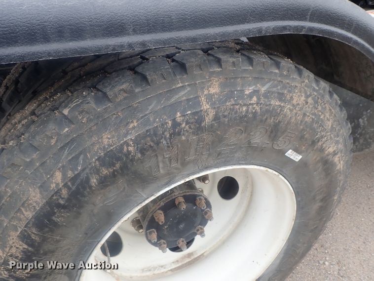 image for item DI7494 2010 Freightliner Cascadia  semi truck