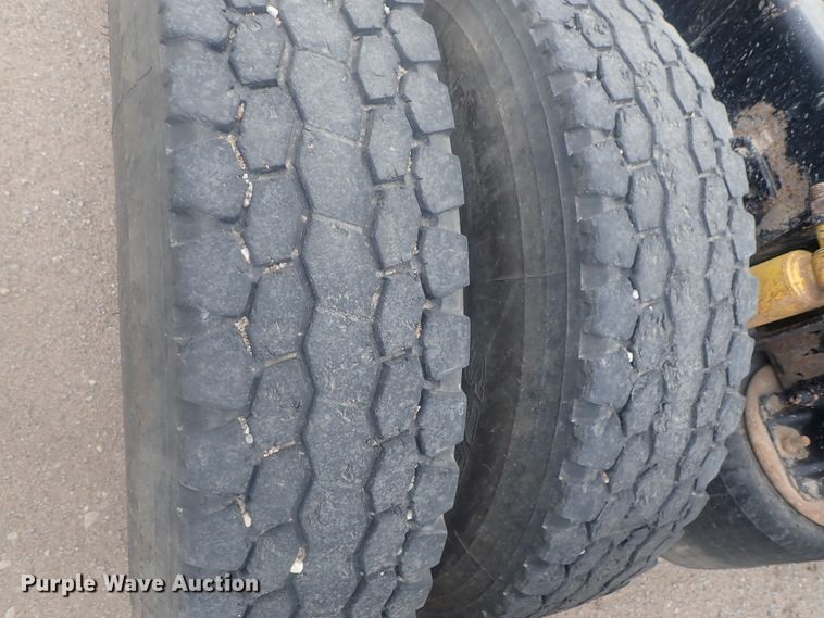 image for item DI7494 2010 Freightliner Cascadia  semi truck