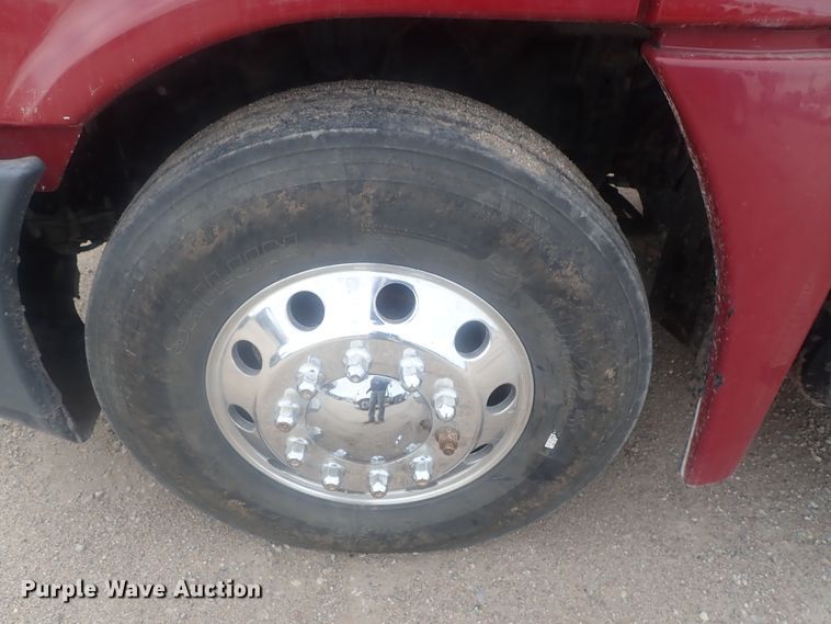 image for item DI7494 2010 Freightliner Cascadia  semi truck