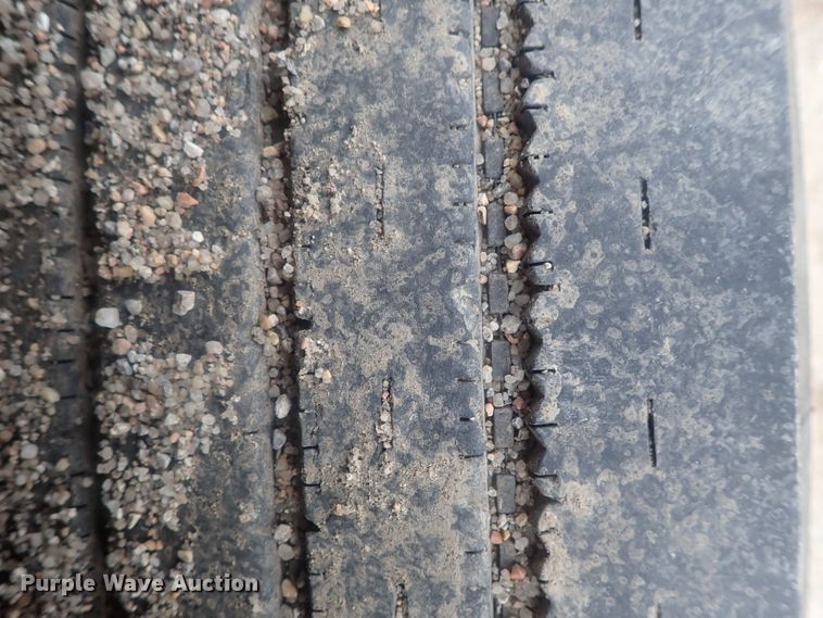 image for item DI7494 2010 Freightliner Cascadia  semi truck