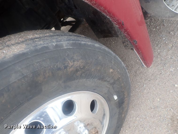 image for item DI7494 2010 Freightliner Cascadia  semi truck