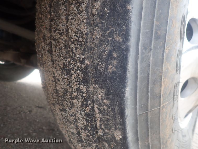 image for item DI7494 2010 Freightliner Cascadia  semi truck