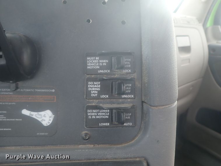 image for item DI7495 2013 Freightliner Cascadia  semi truck