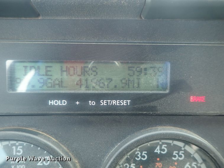 image for item DI7495 2013 Freightliner Cascadia  semi truck