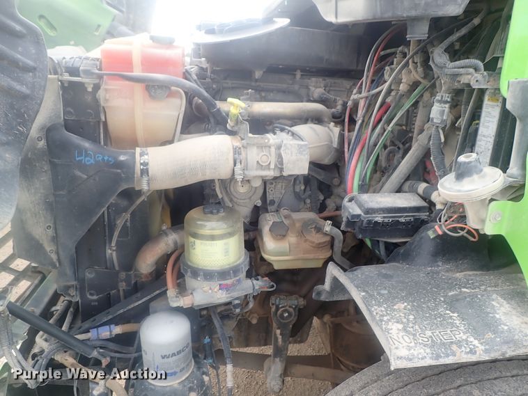 image for item DI7495 2013 Freightliner Cascadia  semi truck