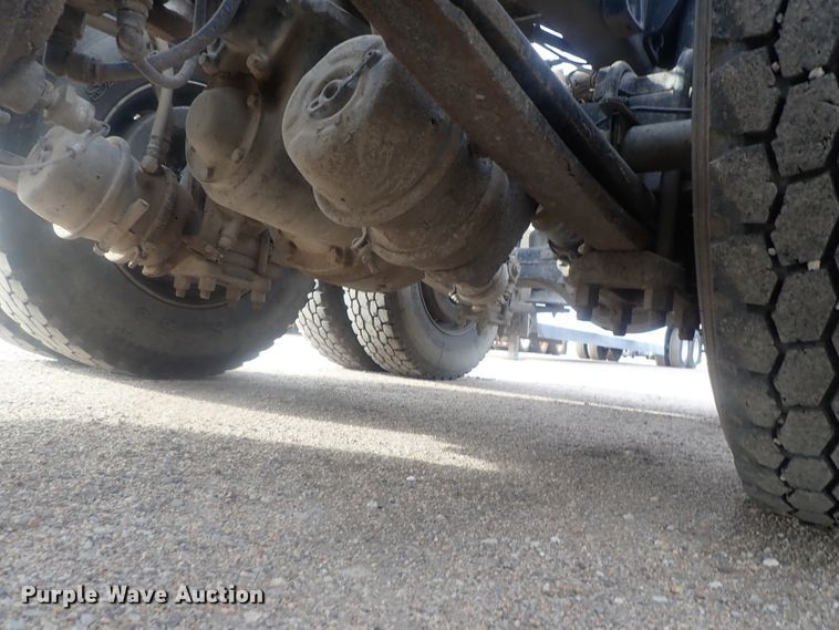 image for item DI7495 2013 Freightliner Cascadia  semi truck