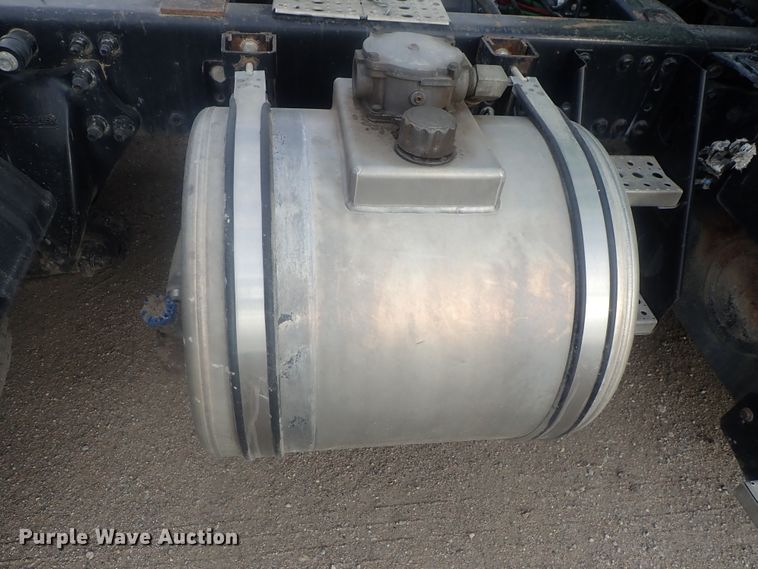 image for item DI7495 2013 Freightliner Cascadia  semi truck