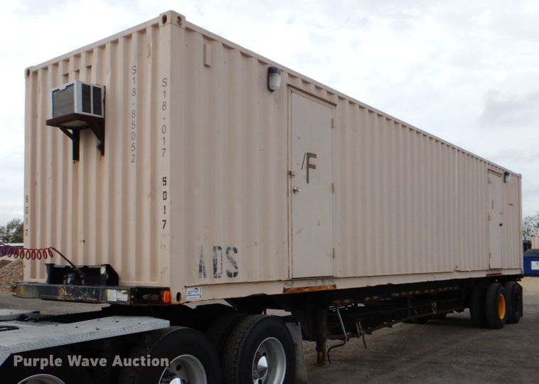 image for item DJ0758 1990 Miller shower trailer