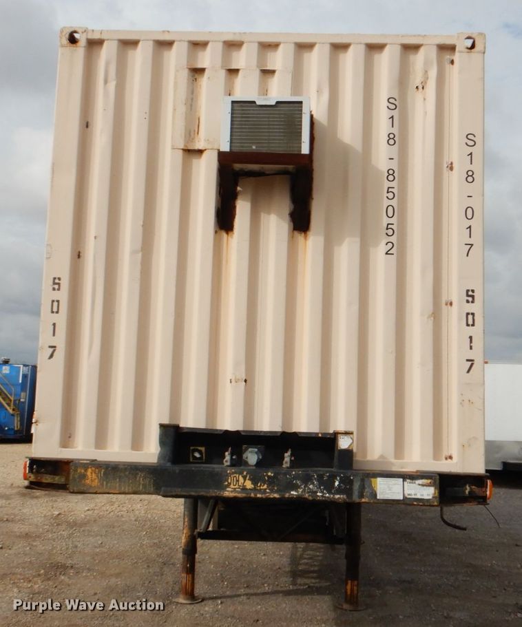 image for item DJ0758 1990 Miller shower trailer