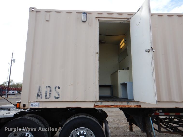 image for item DJ0758 1990 Miller shower trailer