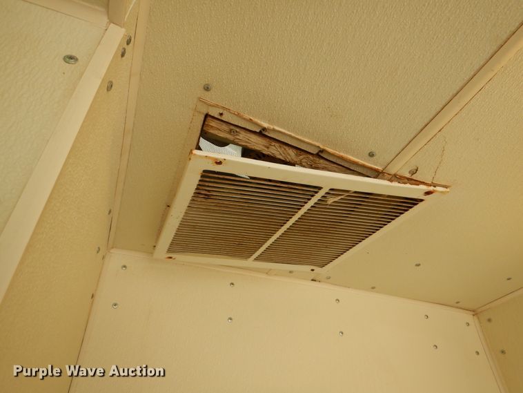 image for item DJ0758 1990 Miller shower trailer