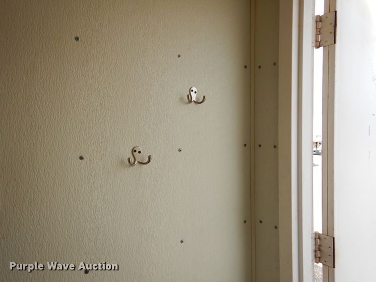 image for item DJ0758 1990 Miller shower trailer