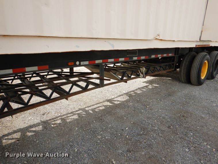 image for item DJ0758 1990 Miller shower trailer