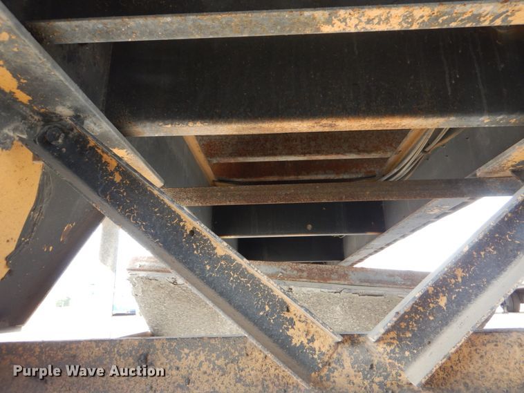 image for item DJ0758 1990 Miller shower trailer