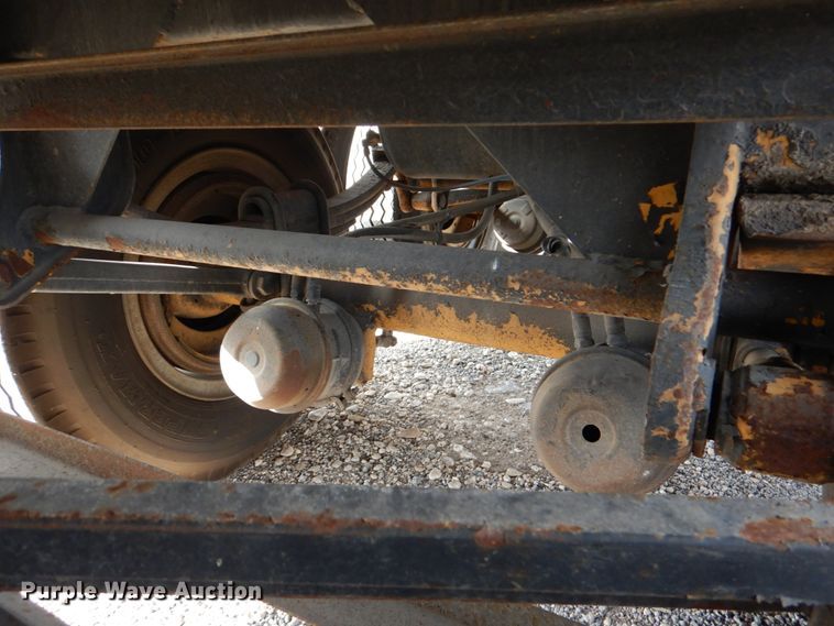 image for item DJ0758 1990 Miller shower trailer